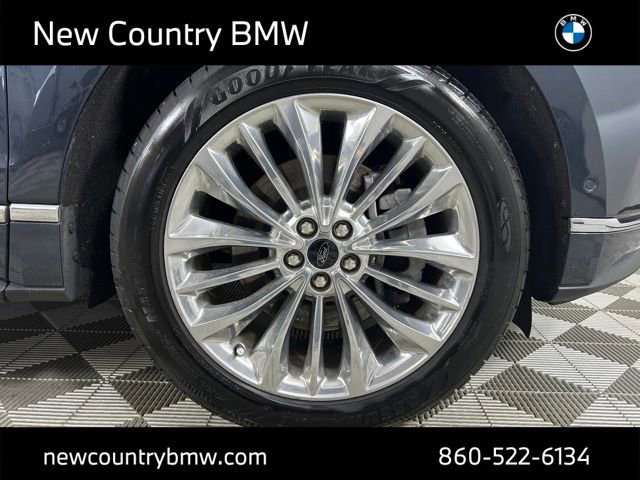 Used 2022 Ford Edge Titanium w/ Equipment Group 301A image 9