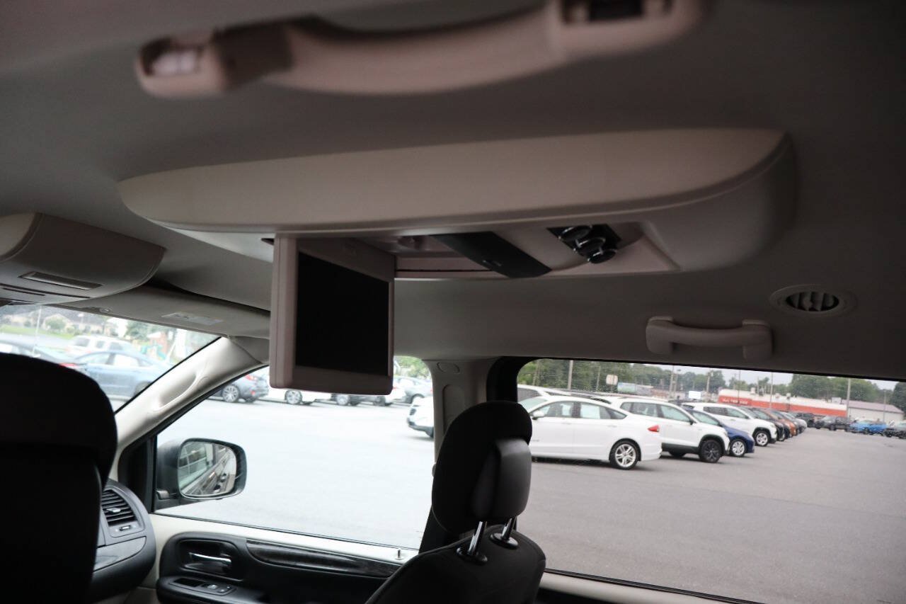 Used 2017 Dodge Grand Caravan SE w/ Power Window Group FWD image 6