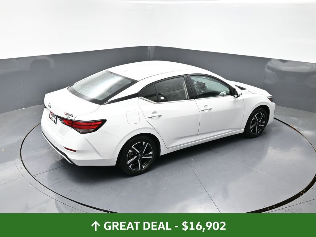 Used 2024 Nissan Sentra SV image 41