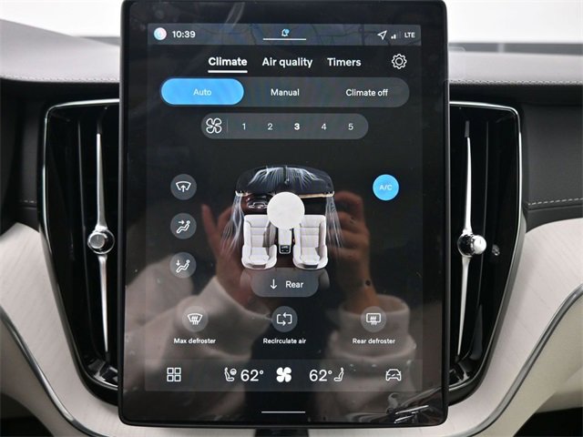 New 2026 Volvo XC60 B5 Ultra w/ Protection Package Premier image 21