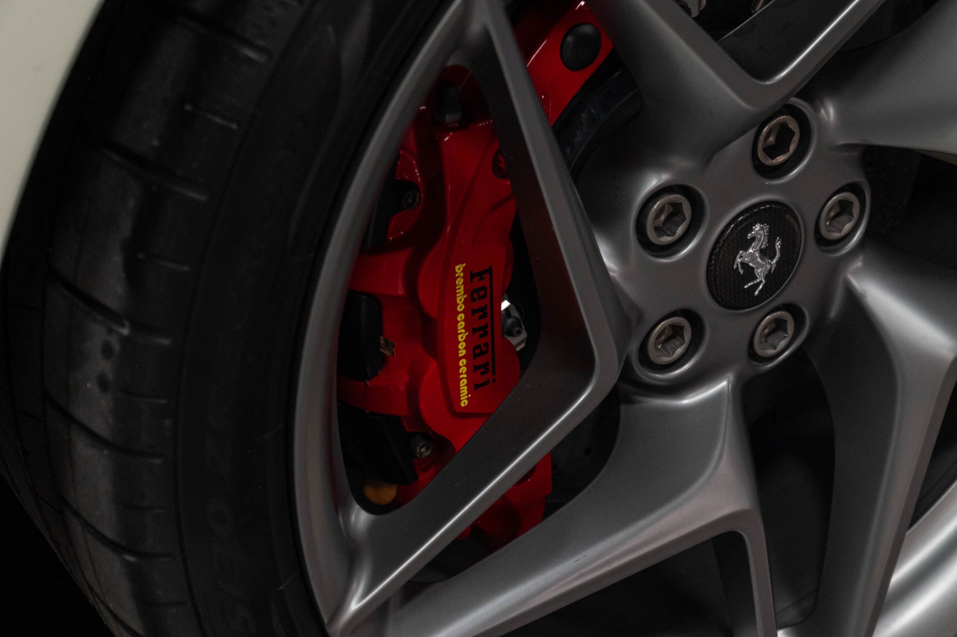 Used 2021 Ferrari F8 Tributo RWD image 54