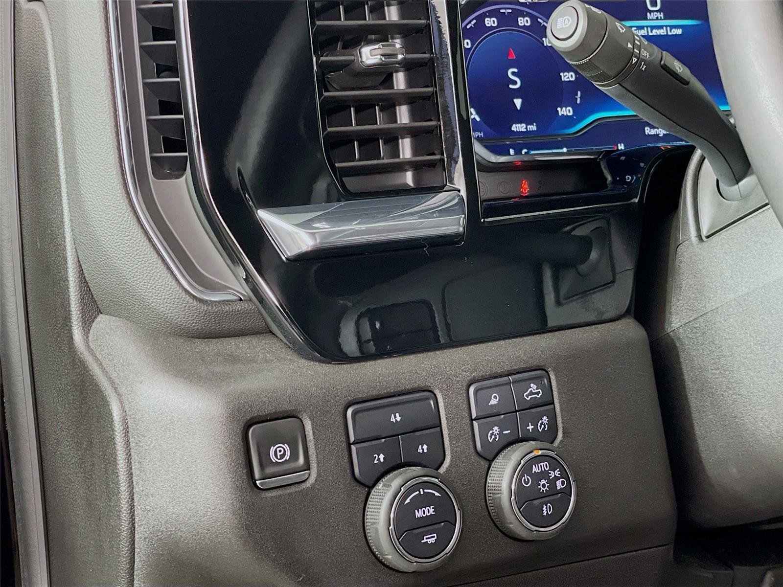 Used 2025 Chevrolet Silverado 2500 LT w/ Safety Package image 13