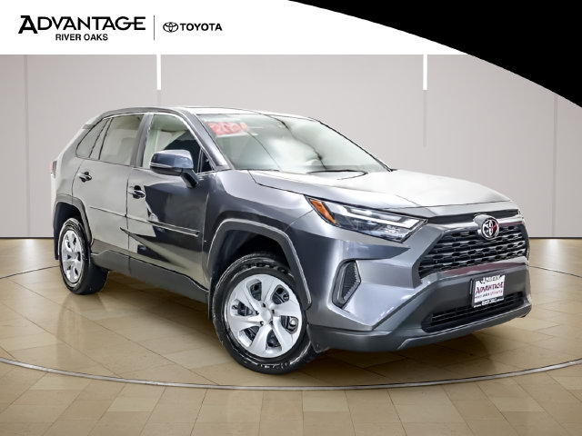 Used 2024 Toyota RAV4 LE AWD/4WD image 2