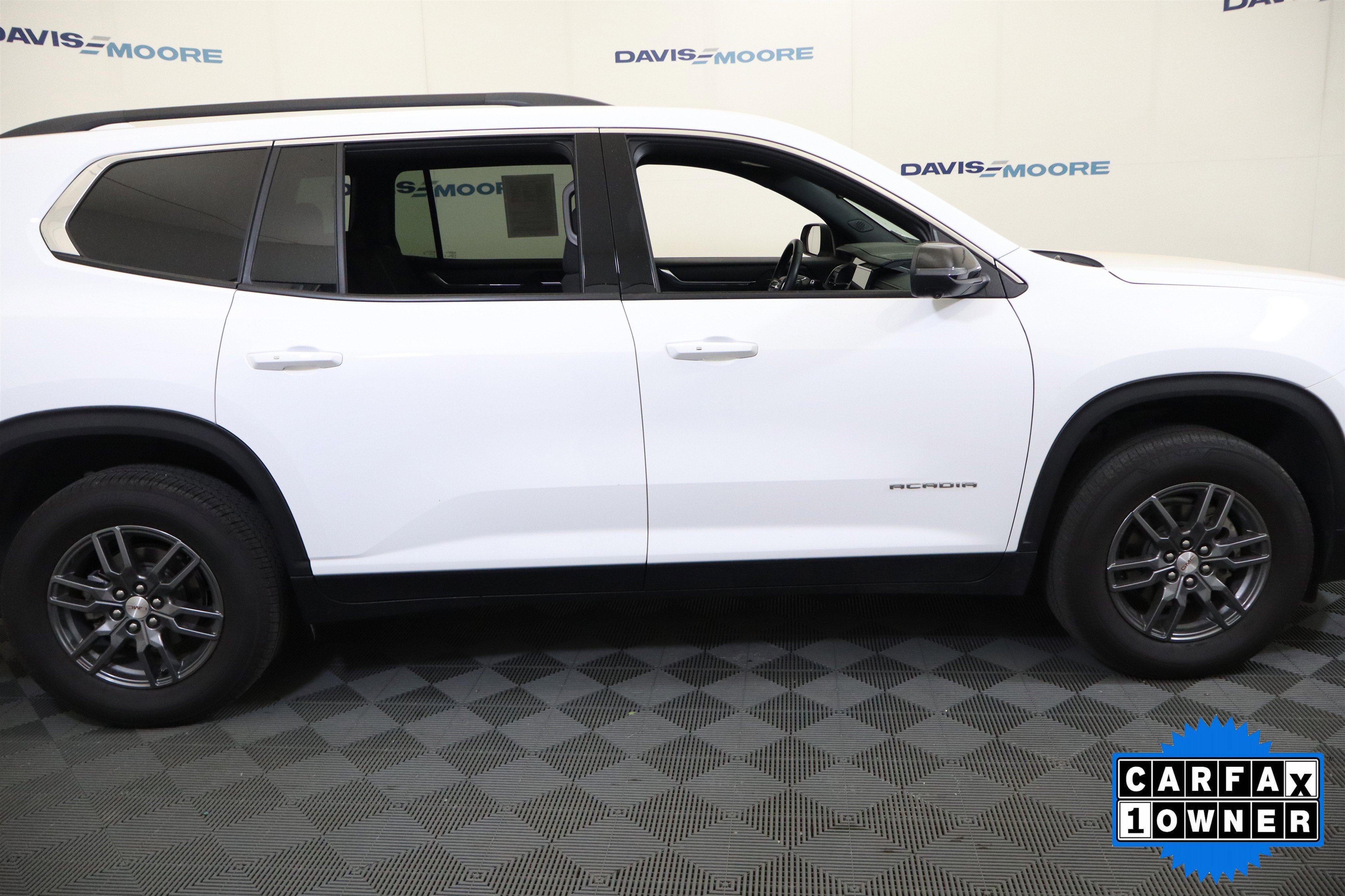 Used 2025 GMC Acadia Elevation AWD/4WD image 5