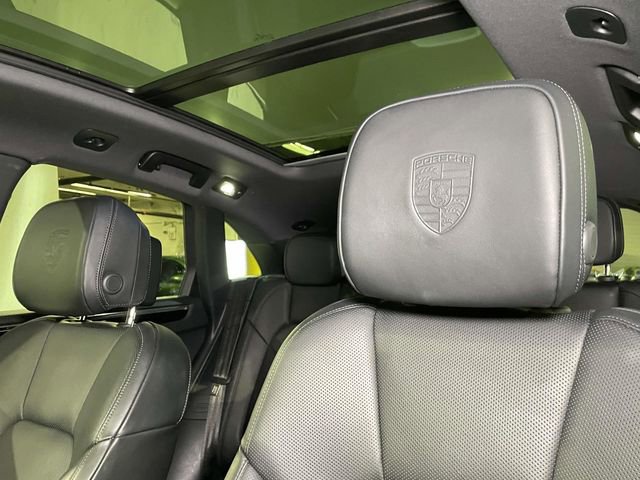 Certified 2025 Porsche Macan S AWD/4WD image 22