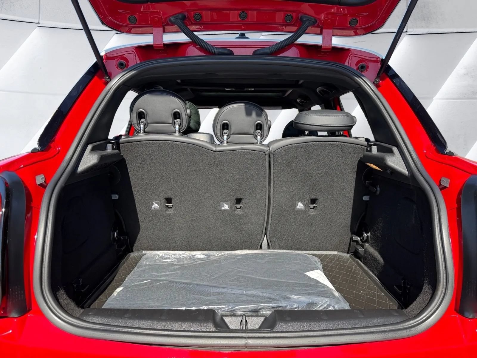 Used 2019 MINI Cooper S w/ Driver Assistance Package FWD image 21