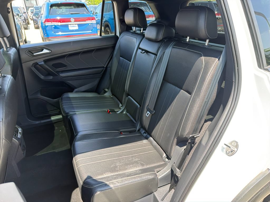 Certified 2023 Volkswagen Tiguan SE R-Line AWD/4WD image 22