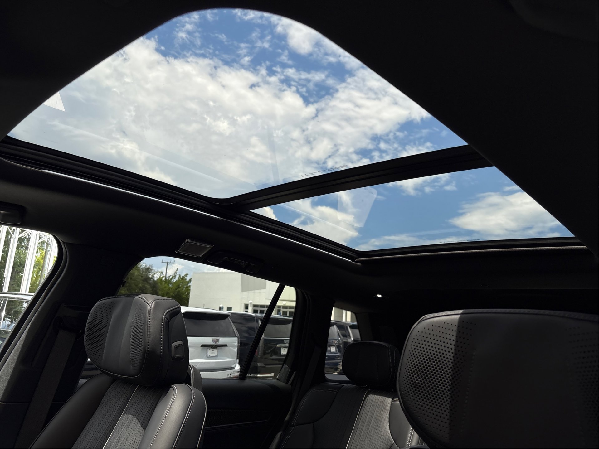 New 2027 Cadillac Vistiq Sport AWD/4WD image 32