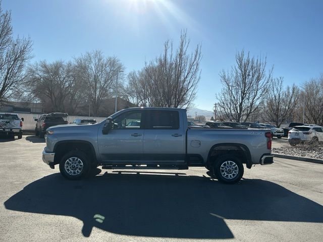 Used 2025 Chevrolet Silverado 2500 LT w/ Convenience Package image 9