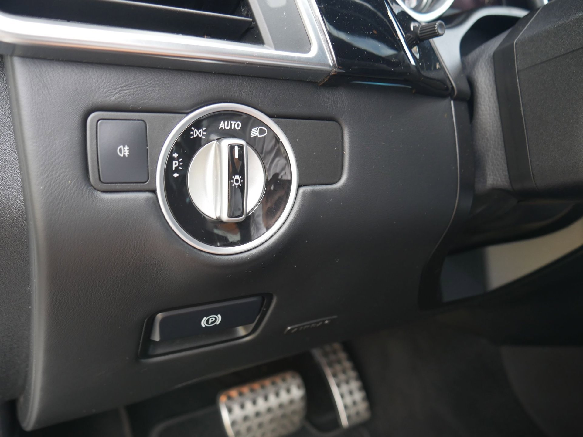 Used 2014 Mercedes-Benz GL 63 AMG 4MATIC image 59