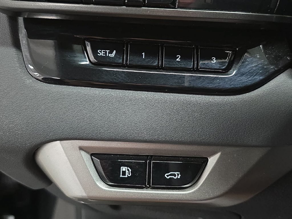 Used 2024 Lexus RX 350 Premium w/ Accessory Package (Z1) FWD image 21
