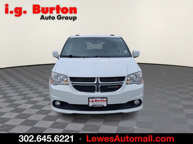 Used 2016 Dodge Grand Caravan SXT FWD image 2