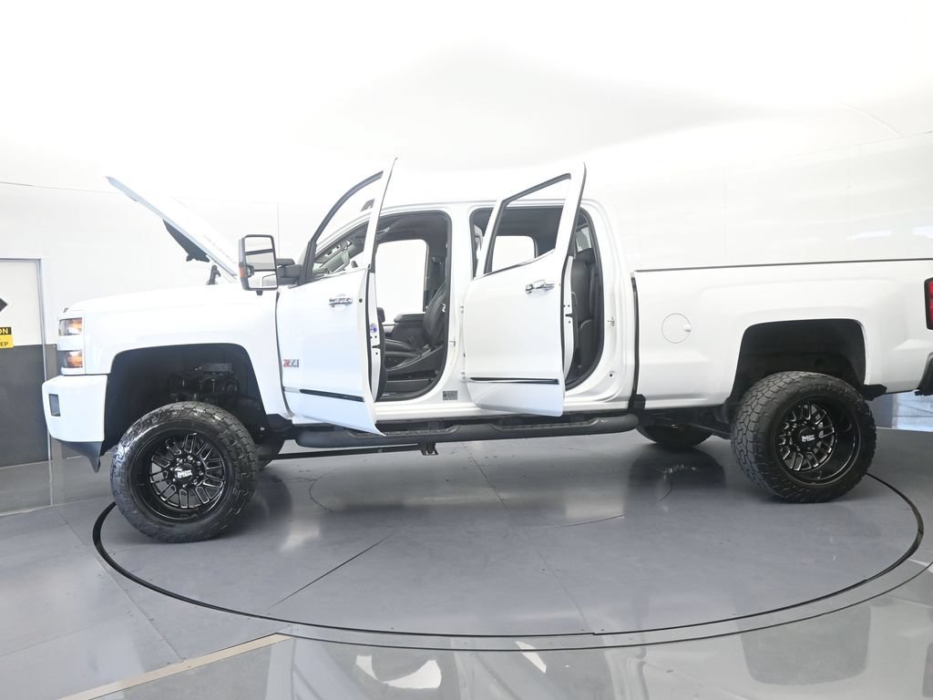 Used 2018 Chevrolet Silverado 2500 LTZ w/ Duramax Plus Package AWD/4WD image 82