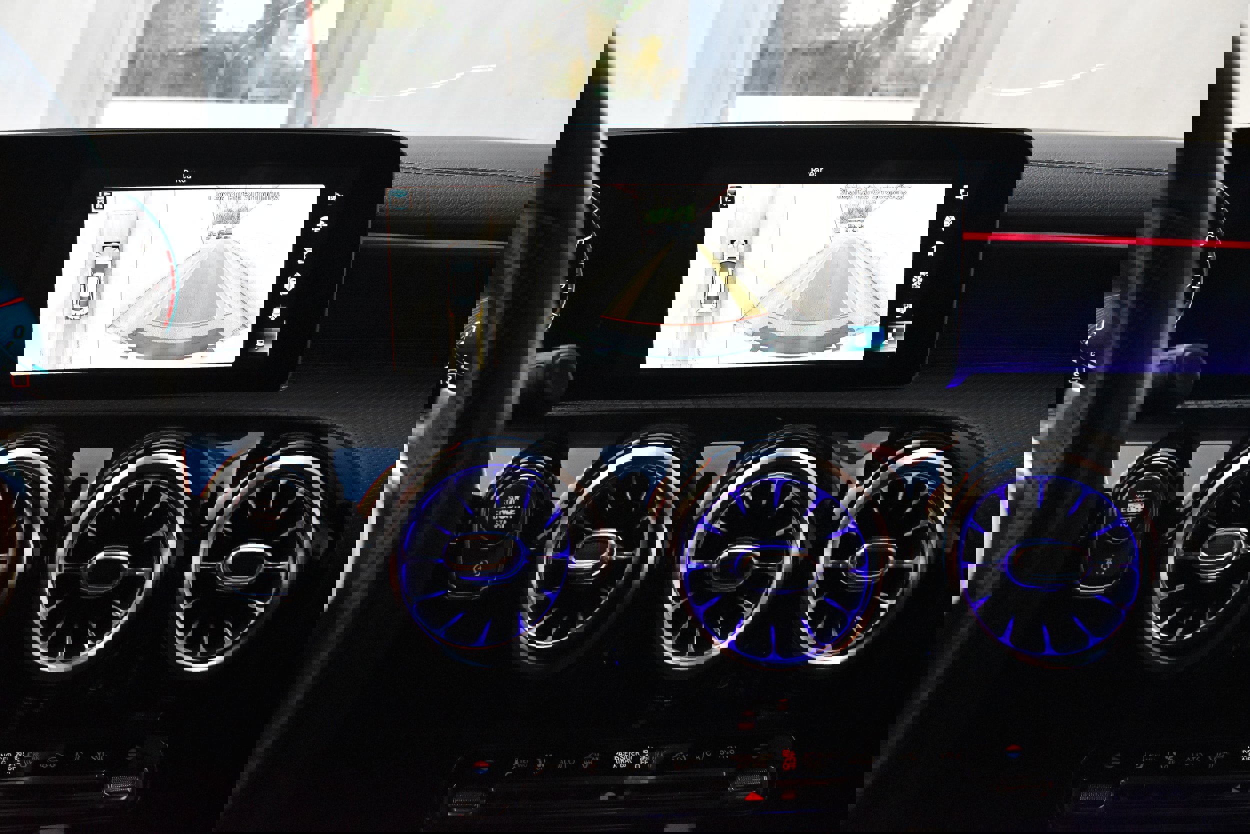 Used 2020 Mercedes-Benz CLA 250 image 35