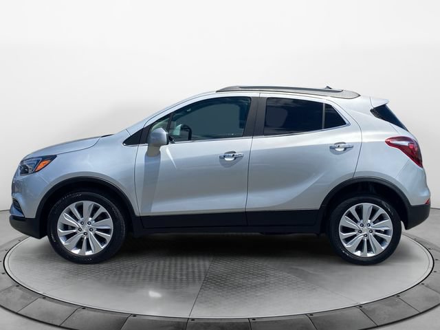 Used 2022 Buick Encore Preferred w/ Safety Package AWD/4WD image 2