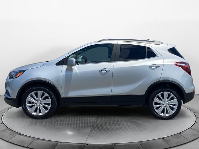 Used 2022 Buick Encore Preferred w/ Safety Package AWD/4WD image 2