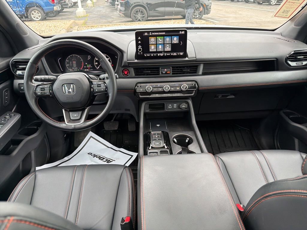 Used 2025 Honda Pilot TrailSport image 19