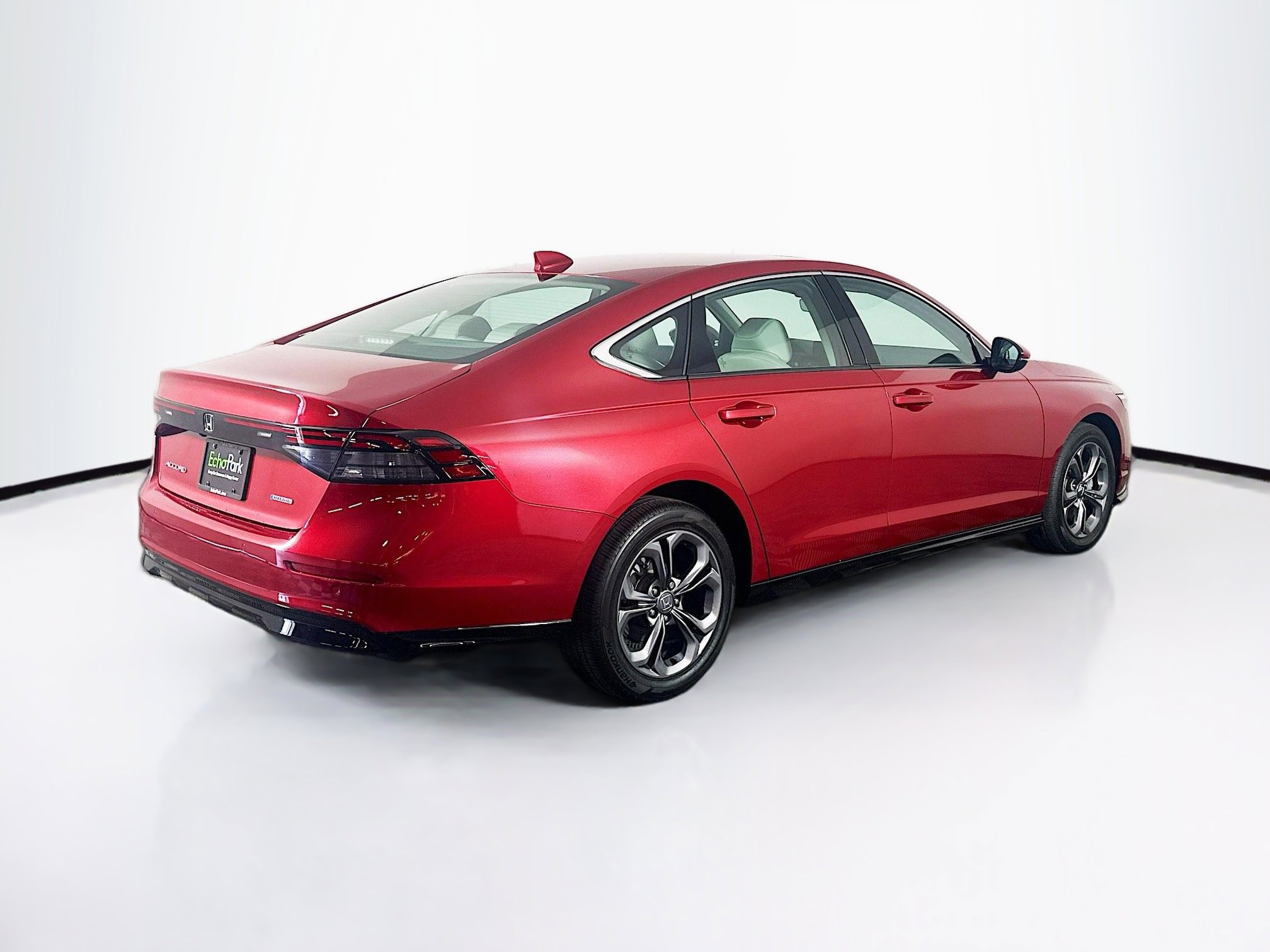 Used 2024 Honda Accord EX-L image 9