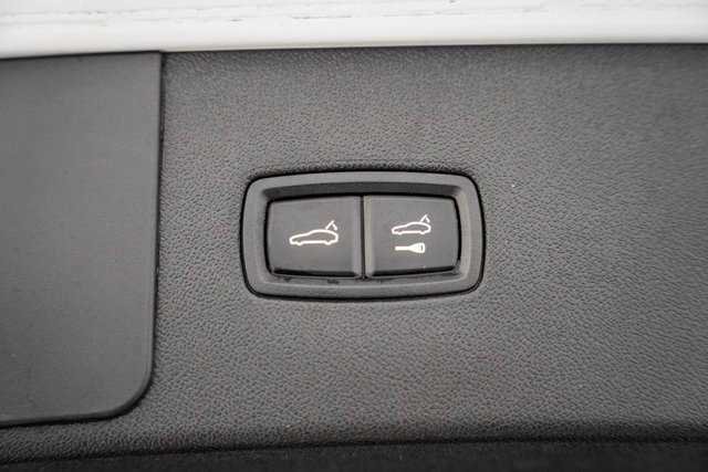 Used 2021 Porsche Cayenne Turbo image 9