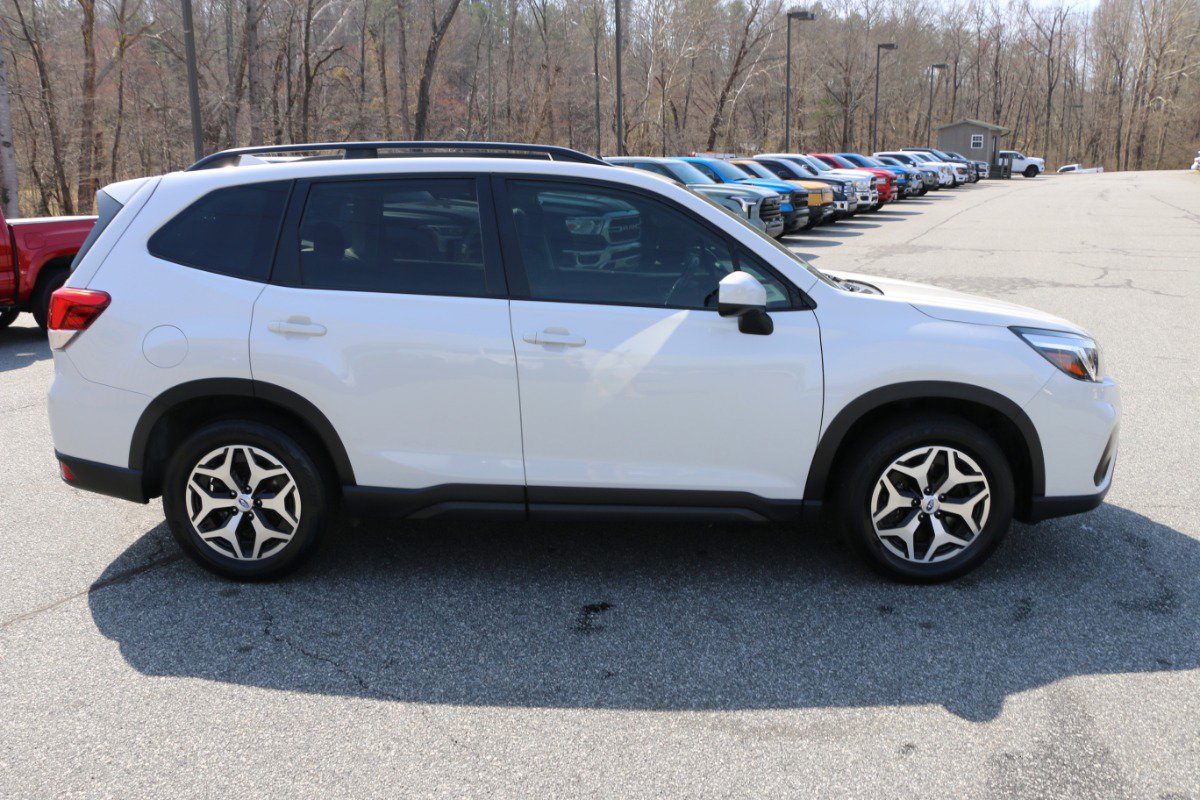 Used 2020 Subaru Forester Premium image 9