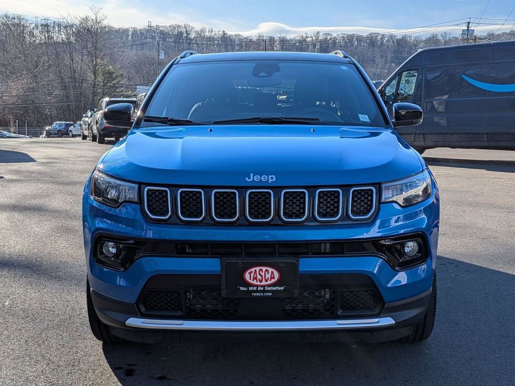 Used 2023 Jeep Compass Limited w/ Elite Group image 9