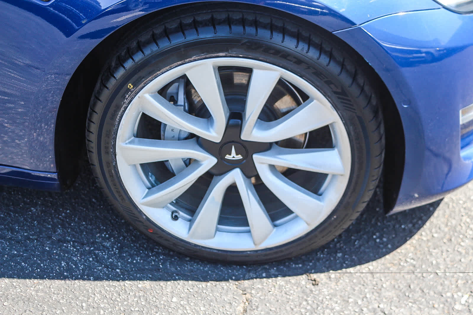 Used 2020 Tesla Model 3 Standard Range RWD image 12