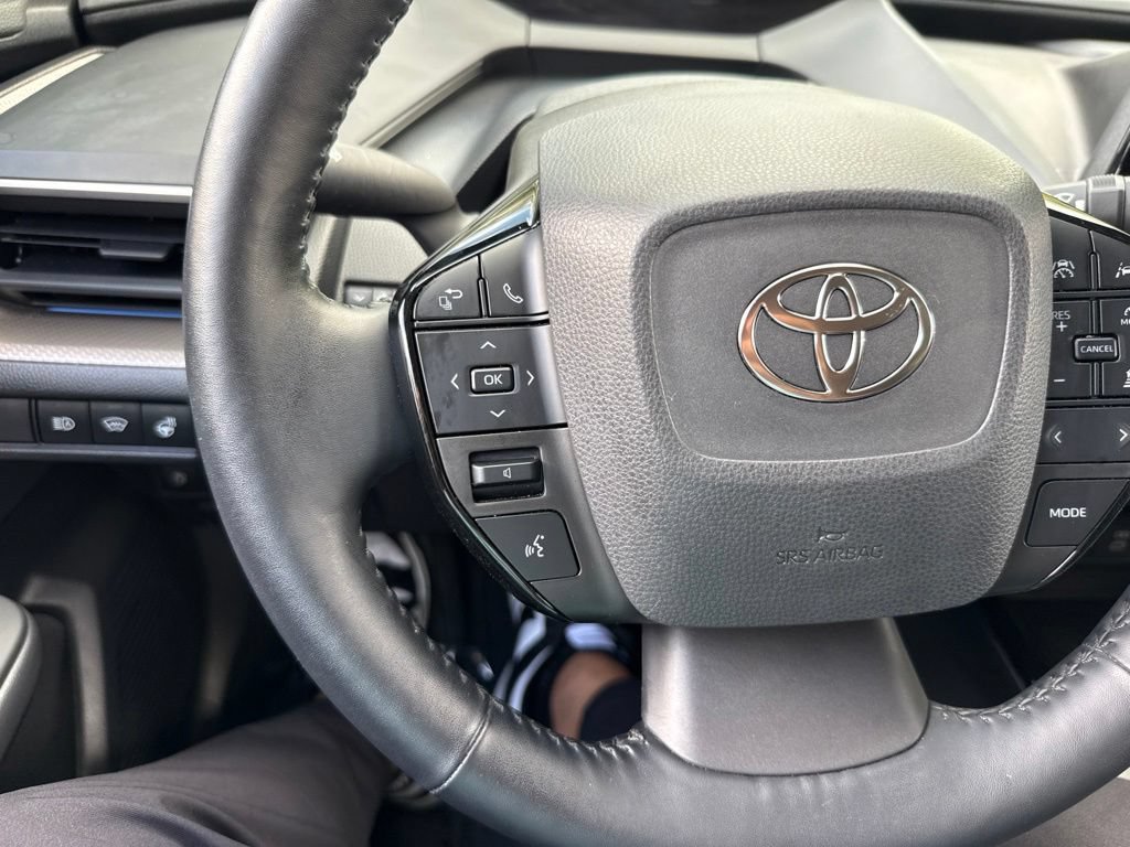 Used 2023 Toyota Prius XLE FWD image 39