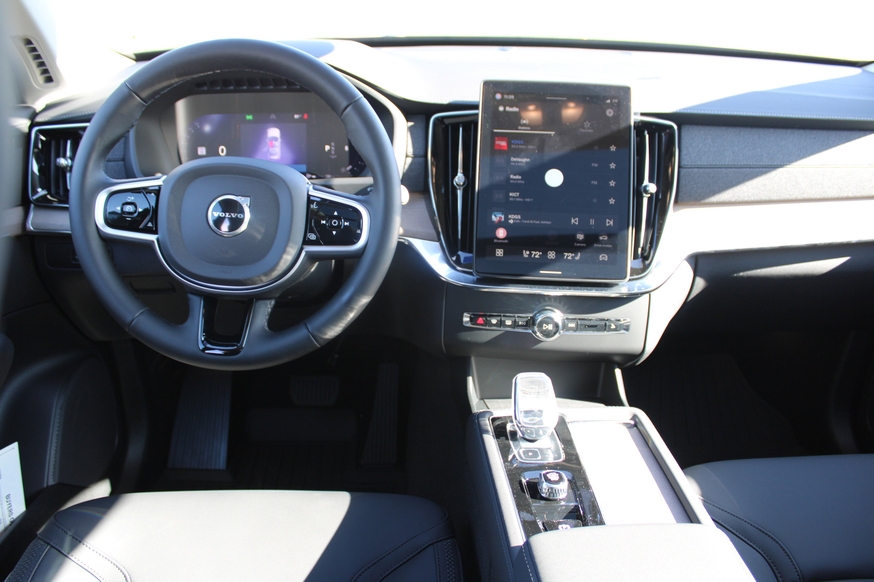 New 2026 Volvo XC90 B6 Plus w/ Protection Package Premier AWD/4WD image 39