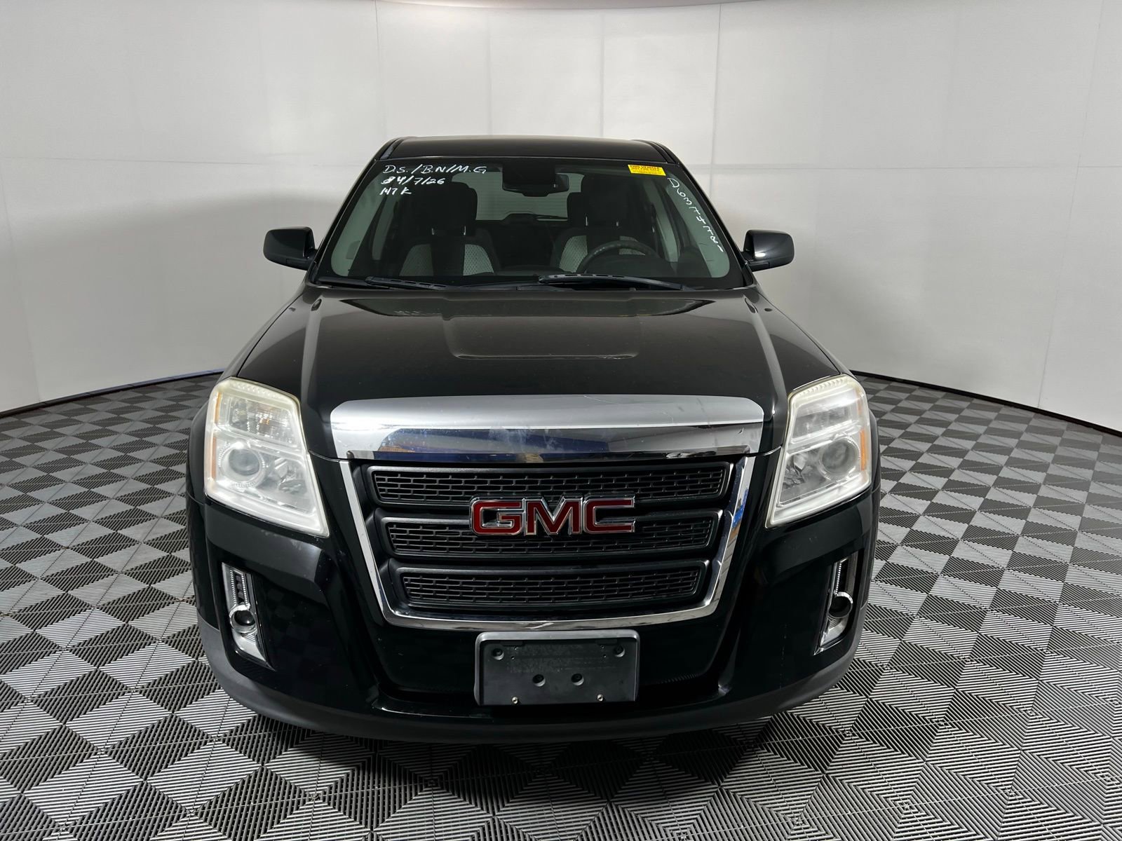 Used 2013 GMC Terrain SLE image 2