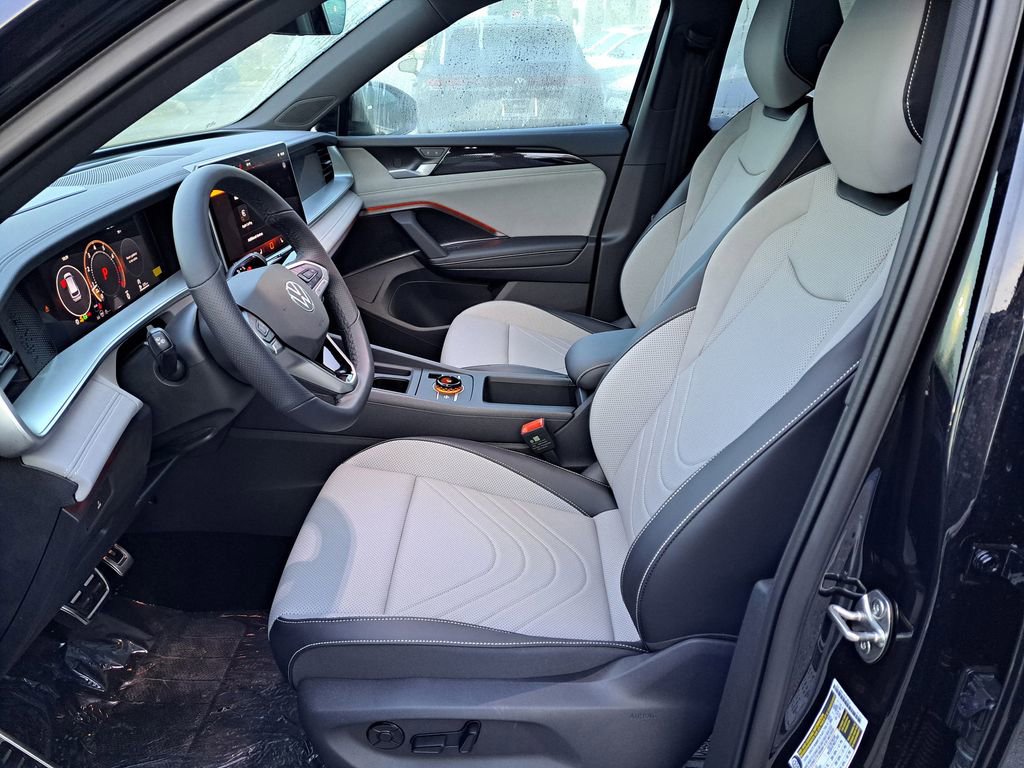 New 2026 Volkswagen Tiguan SE R-Line image 7