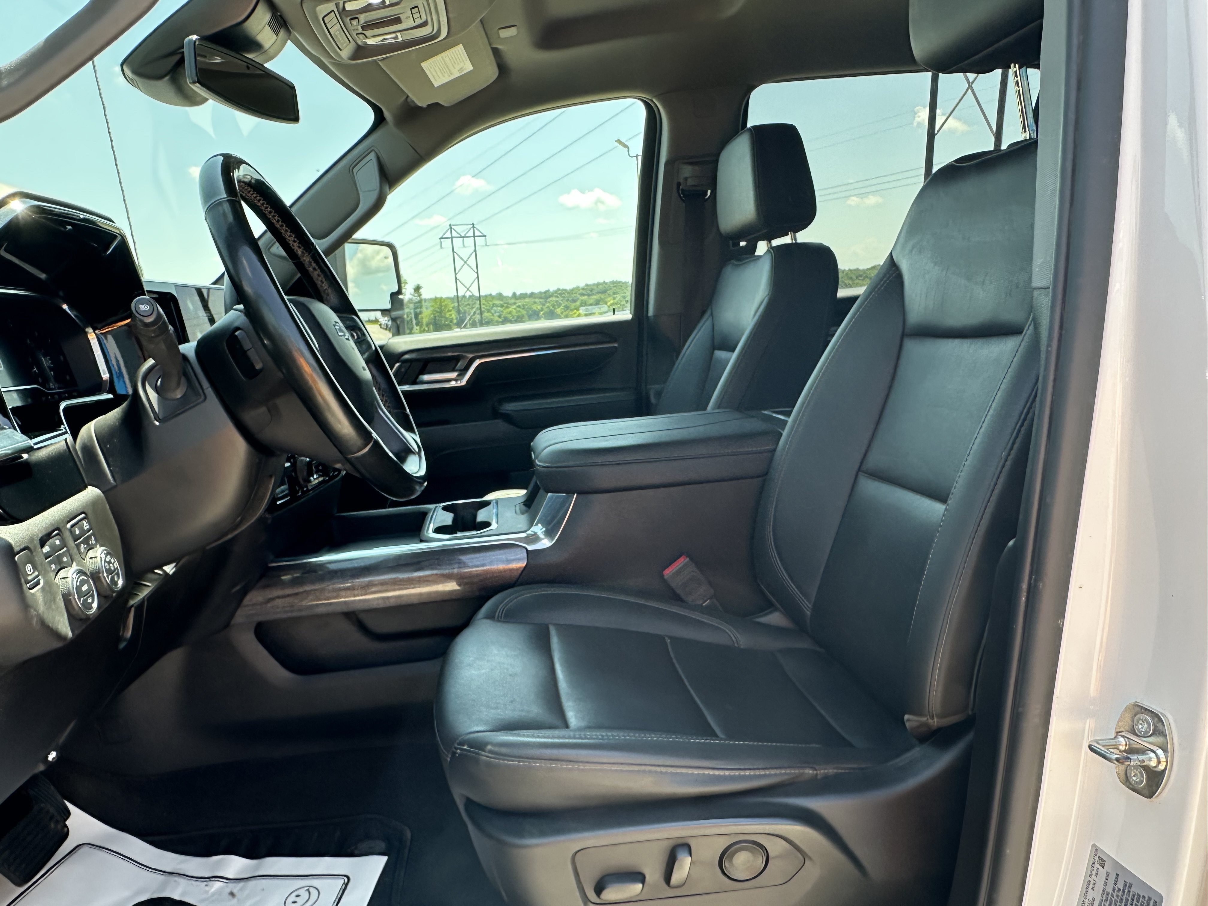 Used 2024 Chevrolet Silverado 2500 LTZ w/ LTZ Plus Package AWD/4WD image 15