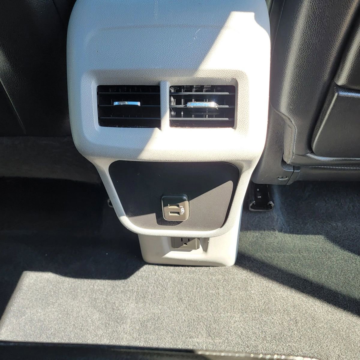 Used 2021 GMC Terrain SLT image 13
