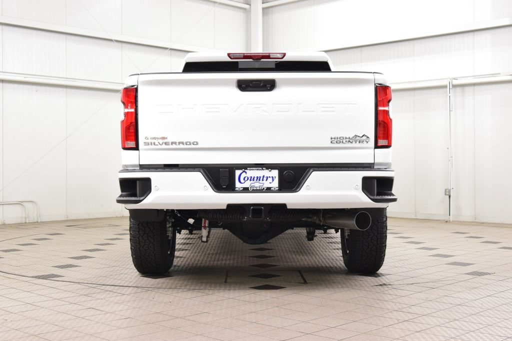 New 2026 Chevrolet Silverado 2500 High Country w/ High Country Premium Package AWD/4WD image 7