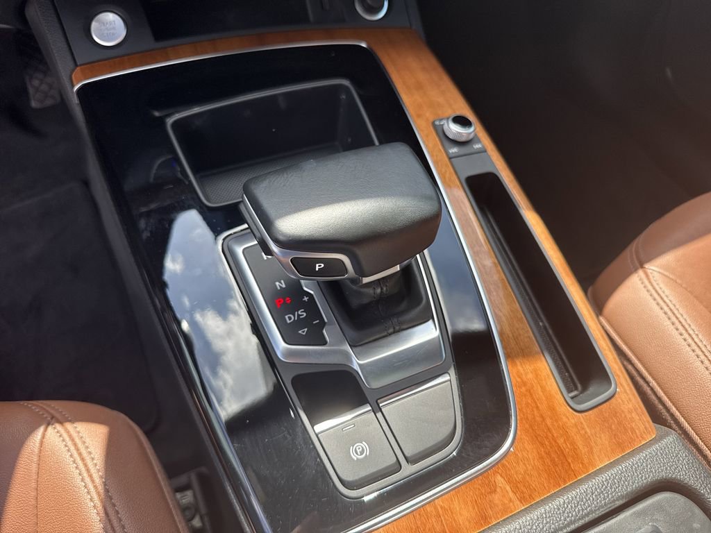 Used 2021 Audi Q5 2.0T Premium w/ Convenience Package image 19