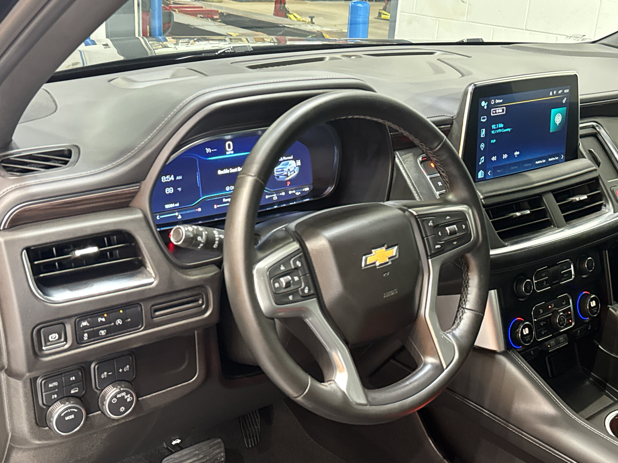 Used 2024 Chevrolet Tahoe LT w/ LT Signature Plus Package AWD/4WD image 18