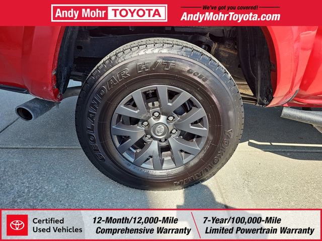 Certified 2020 Toyota Tacoma SR5 w/ Blackout Package AWD/4WD image 41