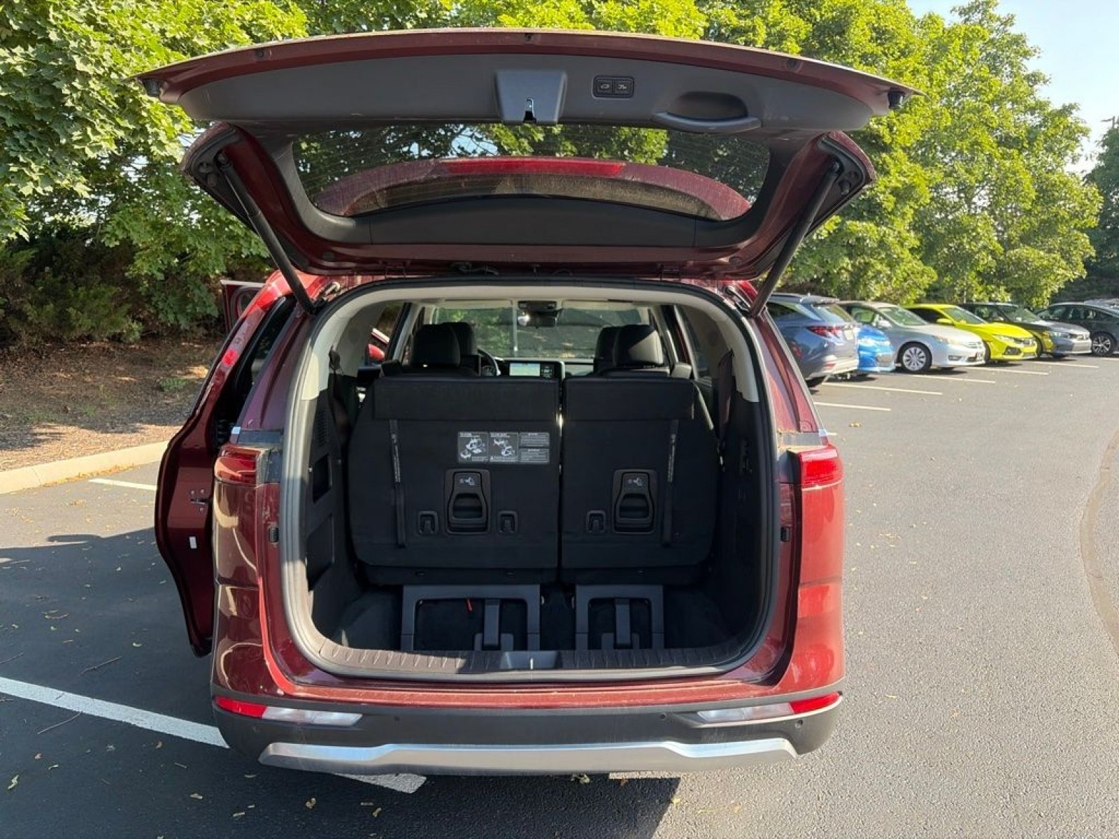 Used 2022 Kia Carnival SX FWD image 19
