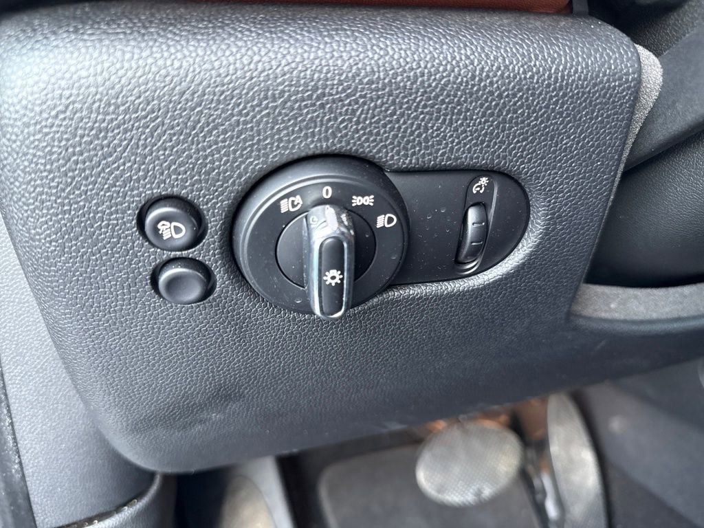 Used 2022 MINI Cooper S w/ Signature Upholstery Package image 28