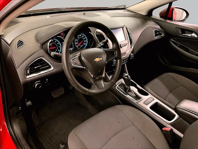 Used 2018 Chevrolet Cruze LS FWD image 13