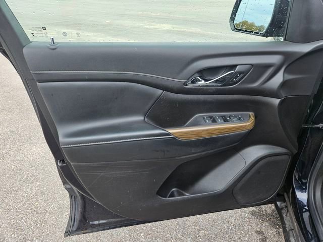 Used 2021 GMC Acadia SLE image 10