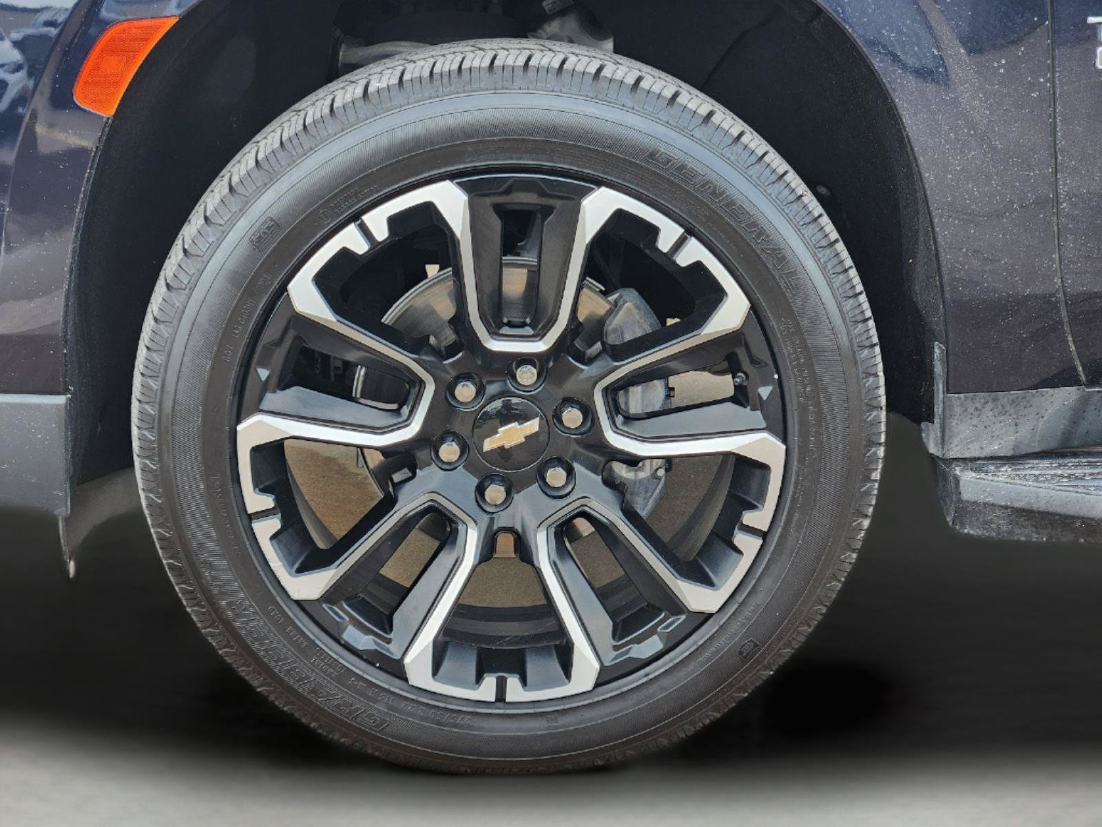 Used 2022 Chevrolet Tahoe LT w/ Luxury Package RWD image 10