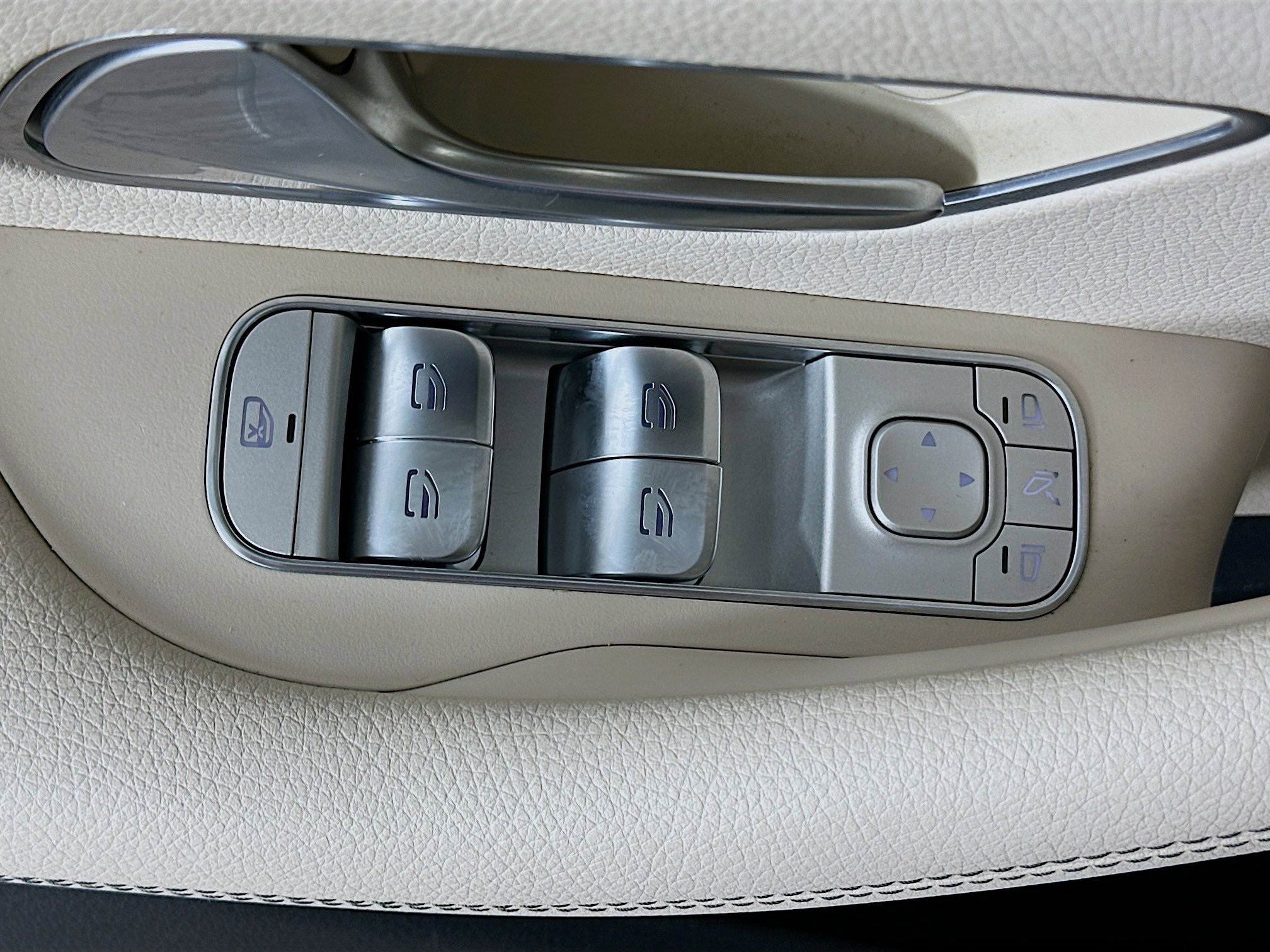 Certified 2020 Mercedes-Benz GLE 350 4MATIC image 23