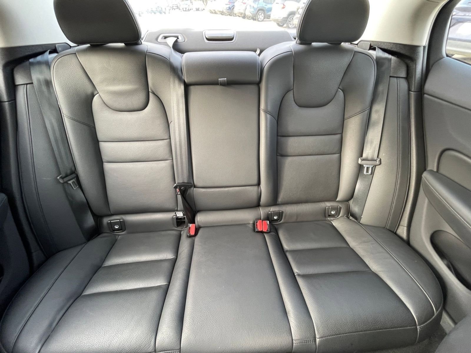 Used 2025 Volvo S60 B5 Plus image 38