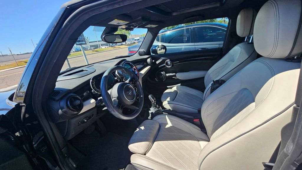 Certified 2023 MINI Cooper S image 7