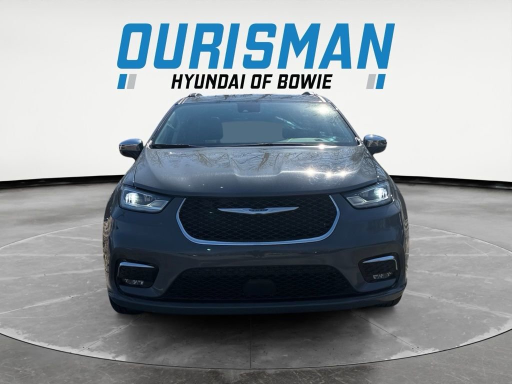Used 2023 Chrysler Pacifica Limited image 9