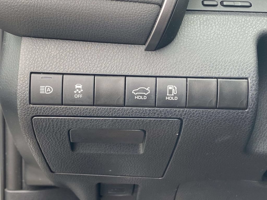 Used 2024 Toyota Camry XSE FWD image 17