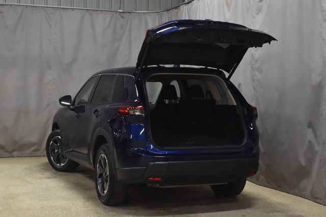 Used 2025 Nissan Rogue SV image 33