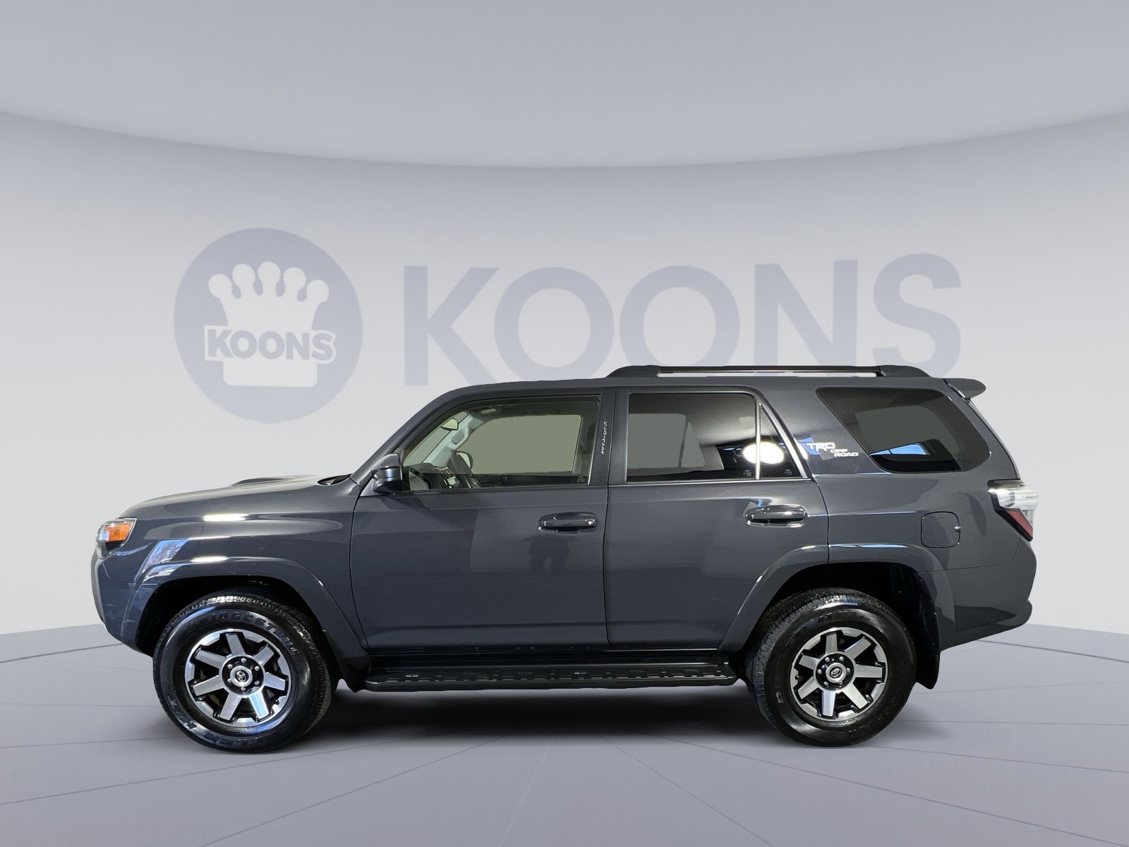 Used 2024 Toyota 4Runner TRD Off-Road image 2