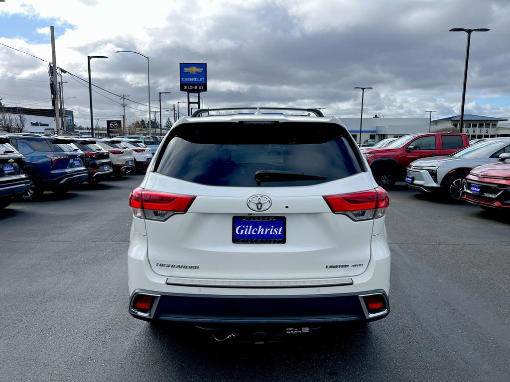 Used 2017 Toyota Highlander Limited image 26