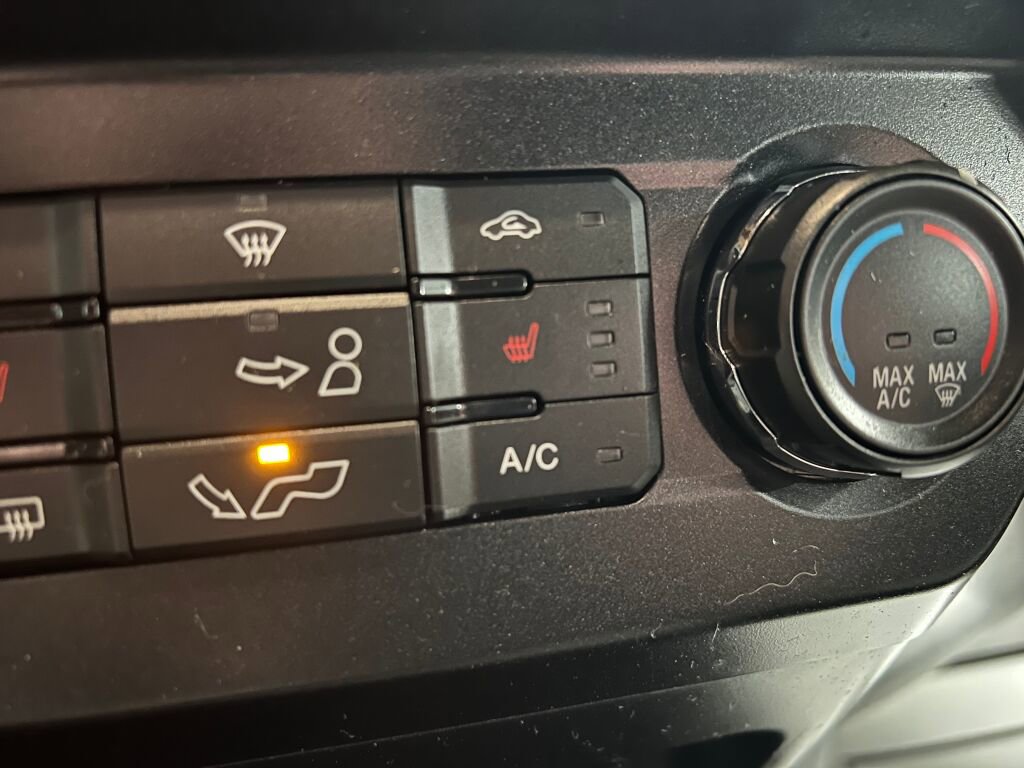 Used 2019 Ford F150 XLT w/ Equipment Group 302A Luxury image 15